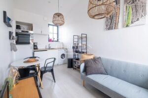 Maison de village en pierre piscinable