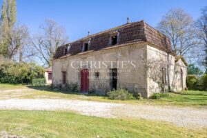 Timeless Elegance & Rural Serenity: A Majestic Chateau Estate with a Chapel and 13.2 hectares of land