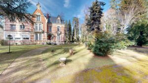 Élégante maison de caractère avec parc arboré, piscine et fort potentiel d’accueil