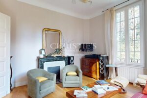 Élégante maison de caractère avec parc arboré, piscine et fort potentiel d’accueil