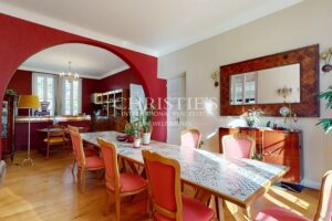 Élégante maison de caractère avec parc arboré, piscine et fort potentiel d’accueil