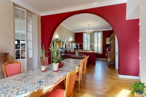 Élégante maison de caractère avec parc arboré, piscine et fort potentiel d’accueil