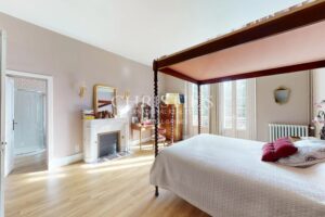 Élégante maison de caractère avec parc arboré, piscine et fort potentiel d’accueil