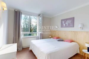 Élégante maison de caractère avec parc arboré, piscine et fort potentiel d’accueil