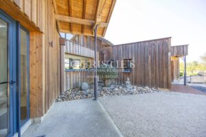 Maison d'architecte éco-responsable d'exception — À quelques pas d'un village