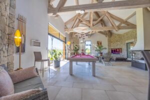 Maison d'architecte éco-responsable d'exception — À quelques pas d'un village