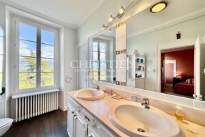 Maison de Maître d’Exception dominant la Charente, aux portes d’Angoulême