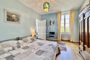 Maison de Maître d’Exception dominant la Charente, aux portes d’Angoulême