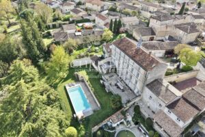 Maison de Maître d’Exception dominant la Charente, aux portes d’Angoulême