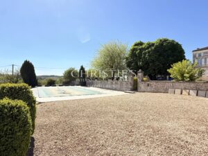 Where Tuscany Meets the Charente – A Distinguished Estate with Endless Horizons