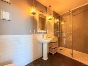 Where Tuscany Meets the Charente – A Distinguished Estate with Endless Horizons