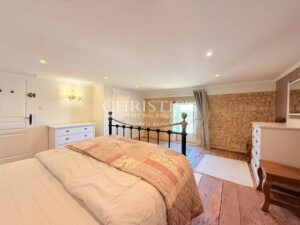 Where Tuscany Meets the Charente – A Distinguished Estate with Endless Horizons