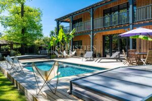 Lanton | Volumes Exceptionnels & Cadre de Vie Privilégié