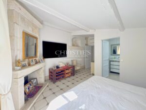 Villa rénovée piscine jardin paysager