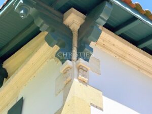 Villa rénovée piscine jardin paysager