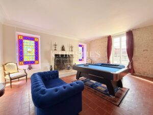 Character property with pool, outbuildings and enclosed land