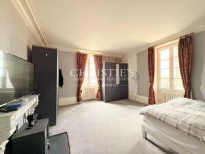 Character property with pool, outbuildings and enclosed land