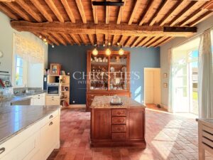 A Character Estate with Courtyard and Parkland – Space, Authenticity and Enduring Quality in the Limousin