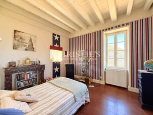 A Character Estate with Courtyard and Parkland – Space, Authenticity and Enduring Quality in the Limousin