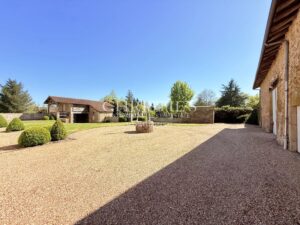 A Character Estate with Courtyard and Parkland – Space, Authenticity and Enduring Quality in the Limousin