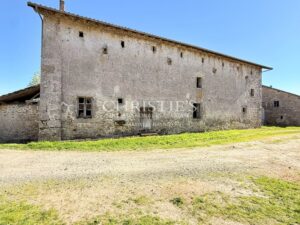 Demeure de caractère avec cour intérieure et parc – authenticité, volumes et qualité rare en Limousin
