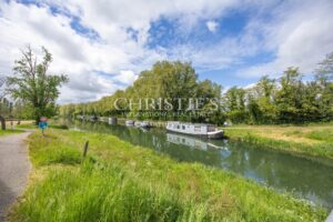 Maison pittoresque au bord des canaux avec accès direct à l'eau