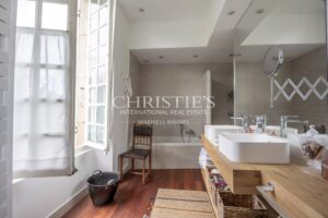 Maison pittoresque au bord des canaux avec accès direct à l'eau