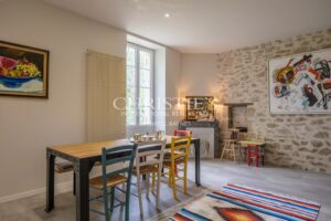 Maison pittoresque au bord des canaux avec accès direct à l'eau