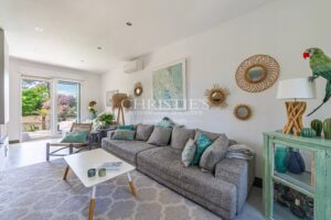 Villa familiale avec piscine grand jardin