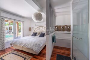 Villa familiale avec piscine grand jardin