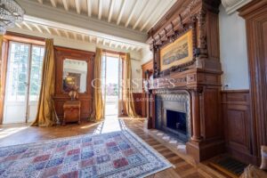 A Breathtaking Chateau Estate, elegantly situated atop the region's Highest Hill