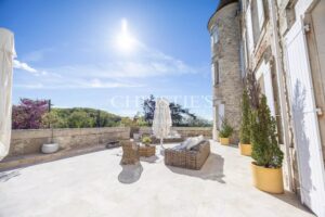 A Breathtaking Chateau Estate, elegantly situated atop the region's Highest Hill