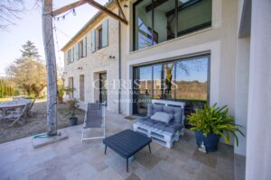 La ferme Woodland Valley View avec piscine et 11 hectares de terres de pâturage