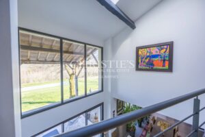 La ferme Woodland Valley View avec piscine et 11 hectares de terres de pâturage