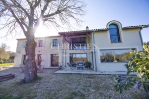 La ferme Woodland Valley View avec piscine et 11 hectares de terres de pâturage