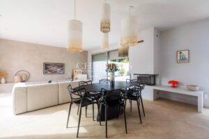 TALENCE – PROPRIÉTÉ DE CHARME AUX ACCENTS MÉDITERRANÉENS AVEC PISCINE