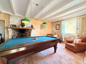 Character house with pool, 5 bedrooms, 3.5 ha land – 20 min from Angoulême