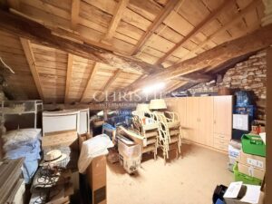 Character house with pool, 5 bedrooms, 3.5 ha land – 20 min from Angoulême