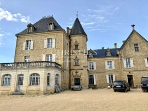 Propriété d’Exception Restaurée au Cœur du Triangle d’Or de la Dordogne
