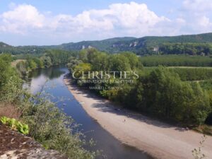 Propriété d’Exception Restaurée au Cœur du Triangle d’Or de la Dordogne