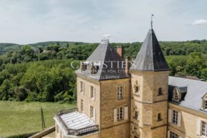 Propriété d’Exception Restaurée au Cœur du Triangle d’Or de la Dordogne