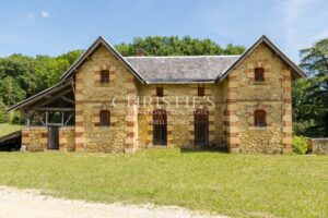 Propriété d’Exception Restaurée au Cœur du Triangle d’Or de la Dordogne