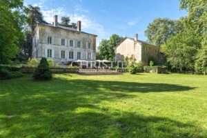 A Superb Manor and Estate with Diverse Income Potential