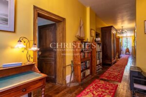 A Superb Manor and Estate with Diverse Income Potential