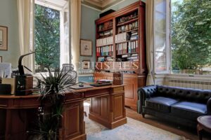 A Superb Manor and Estate with Diverse Income Potential