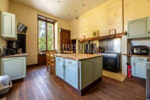 Historic Périgord Manor: An Exclusive Sanctuary with Diverse Revenue Streams