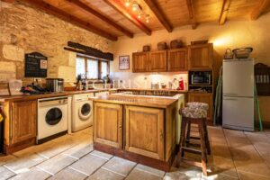 Historic Périgord Manor: An Exclusive Sanctuary with Diverse Revenue Streams