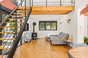 Maison familiale en bordure de forêt, proche des commodités et du tram B