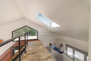 Maison familiale en bordure de forêt, proche des commodités et du tram B