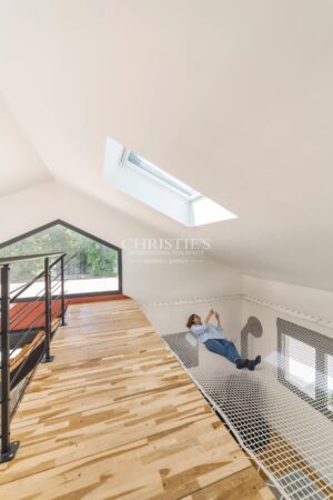 Maison familiale en bordure de forêt, proche des commodités et du tram B